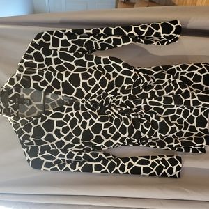 Giraff print 3/4 sleeve blouse